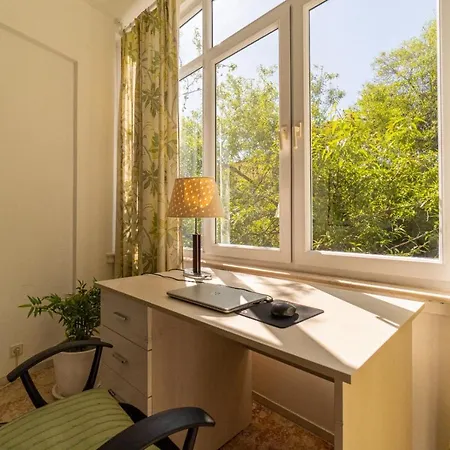 Appartement In The Hearth Of City, Seaview. *